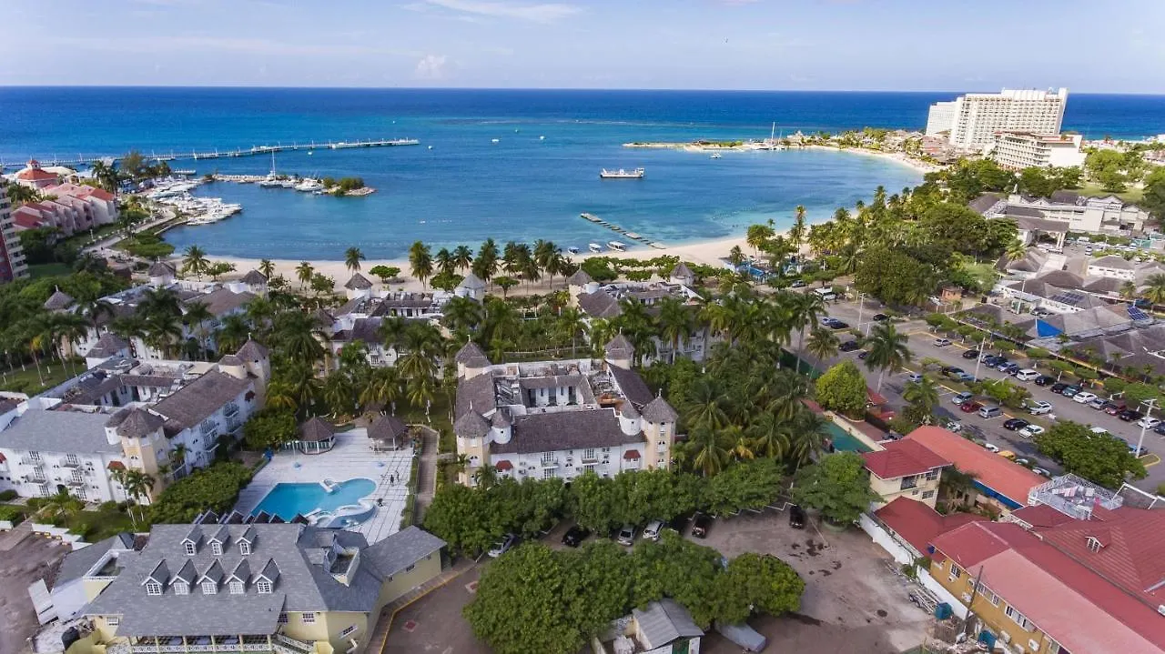 Serenity By The Sea At Turtle Towers Ocho Rios